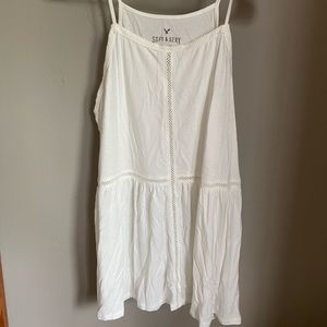 American Eagle white flowy tank